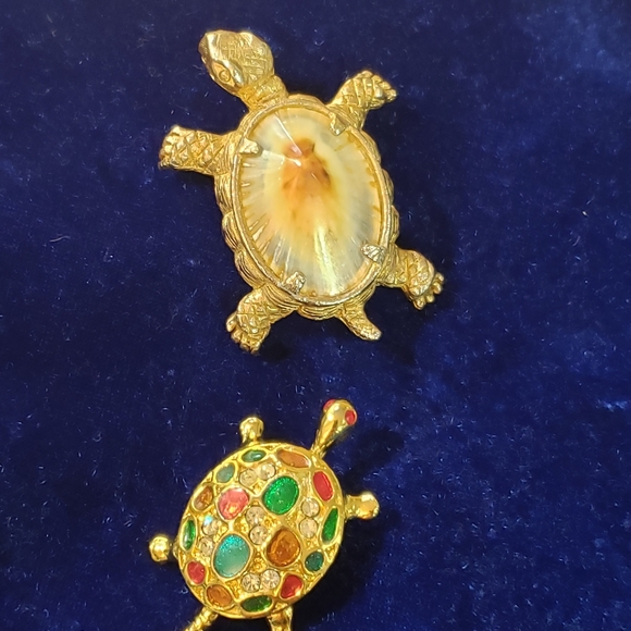 Two Vintage Turtle Brooch Pins - Picture 7 of 16